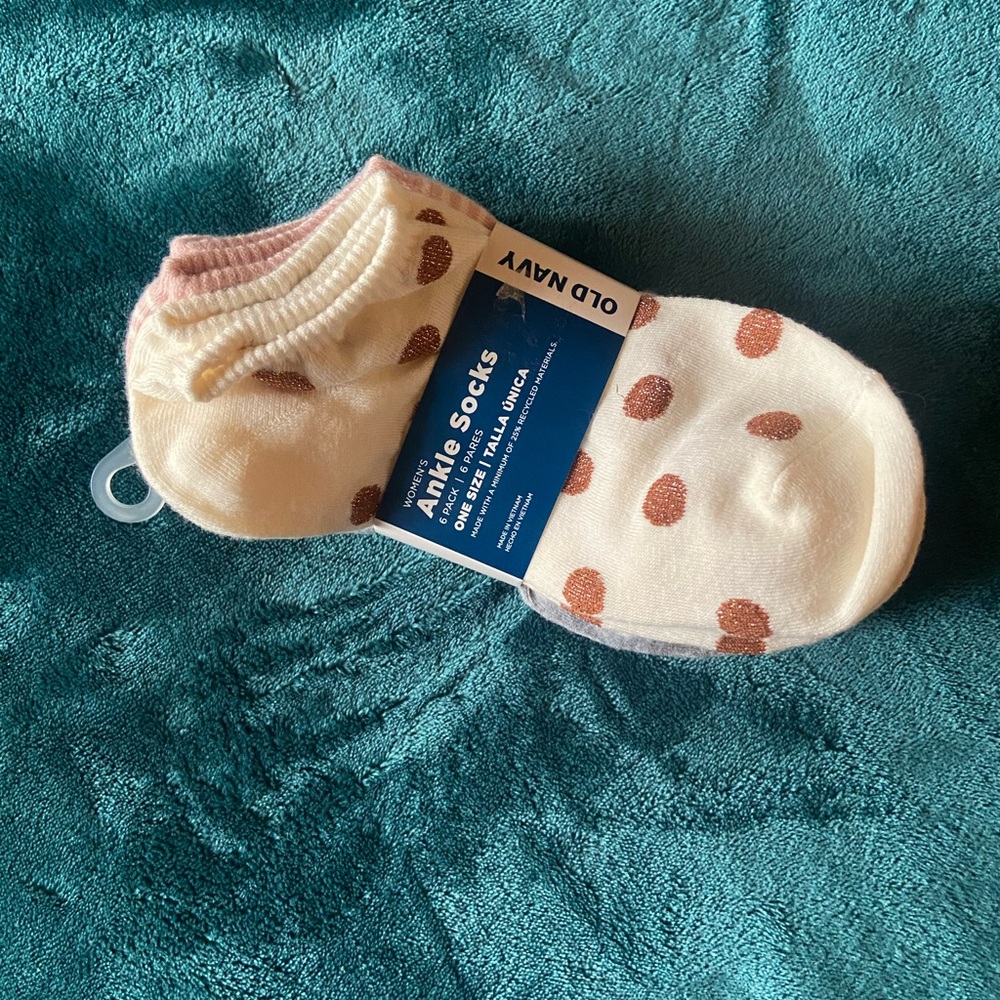 Old Navy Ankle Socks - 6 Pack NWT